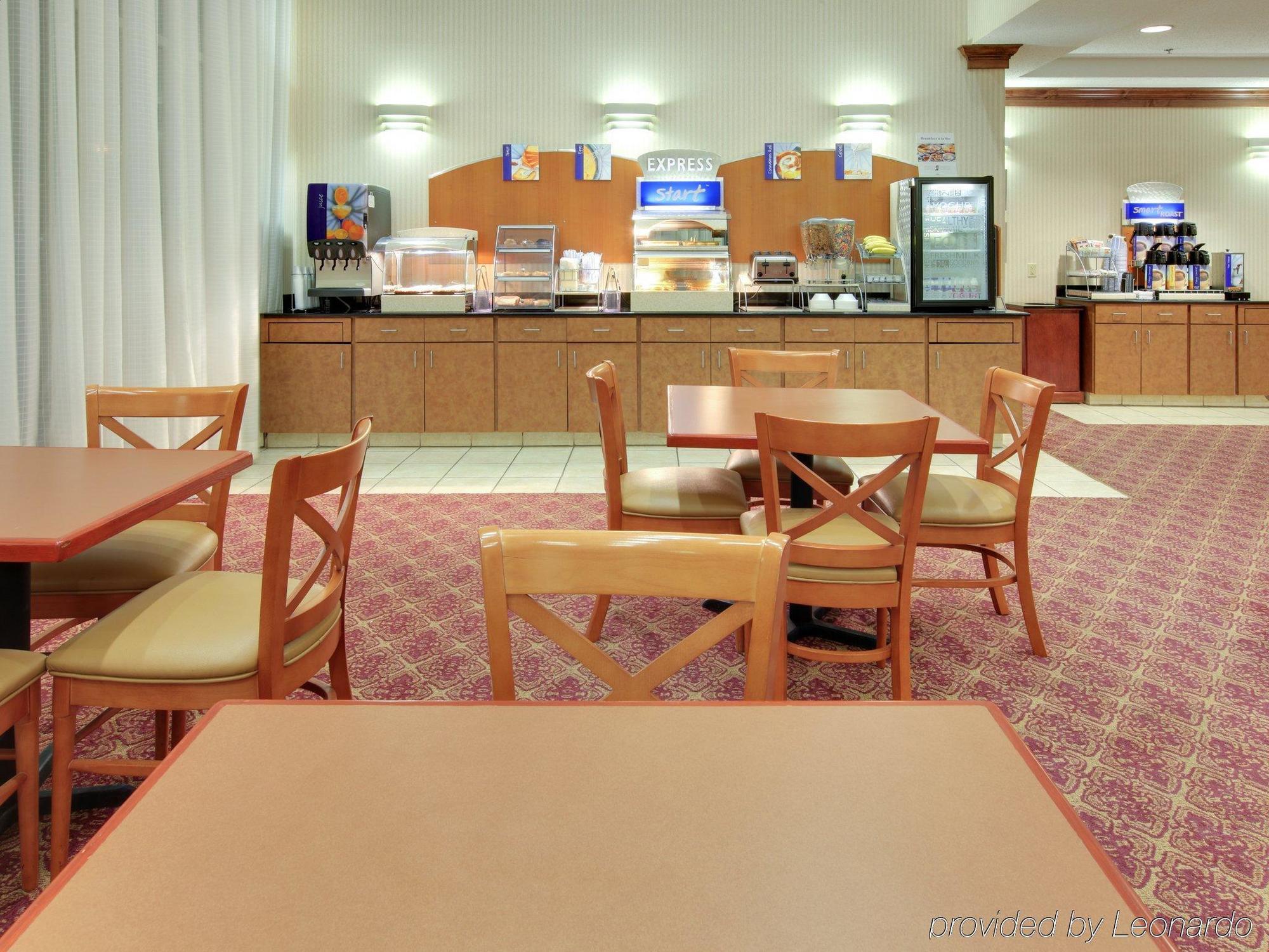 坎顿智选假日套房酒店 餐厅 照片